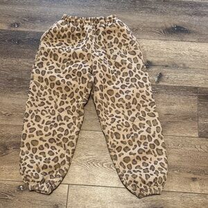 Comfrt leopard sweat pants youth large